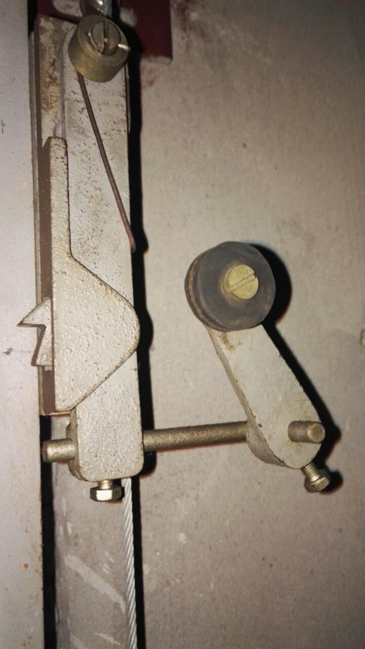 求购货梯门锁